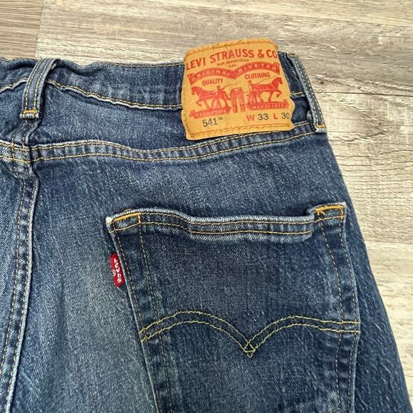 Levis 541 Dark Wash Blue Mens 33x29 Athletic Fit Tapered Denim Jeans Red Tab - Picture 4 of 12